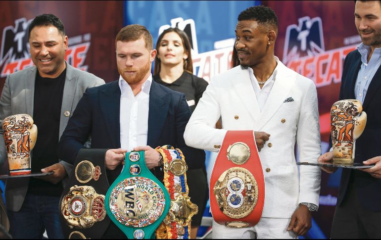Saúl “Canelo” Álvarez y Daniel Jacobs se vieron las caras en la conferencia de prensa previa al combate. AP