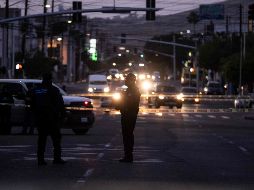 Testigos informan que vieron a la mujer salir corriendo de una vivienda y atrás de ella por lo menos dos hombres que le disparaban, lo que la hizo buscar refugio en una casa. EL INFORMADOR / ARCHIVO