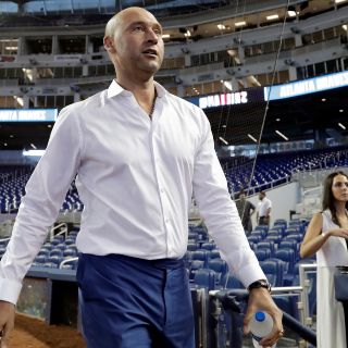 Derek Jeter no está contento con sus Marlins
