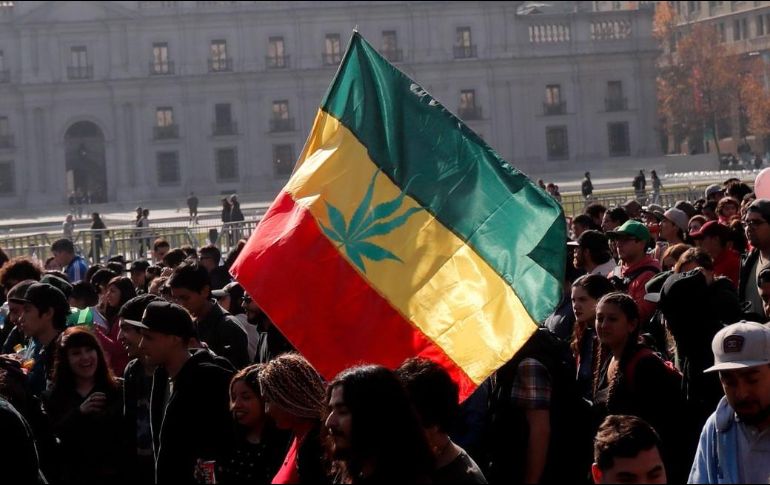 La concentración se desarrolla de manera pacífica, sin que se registren desmanes hasta el momento. TWITTER/@nacioncl