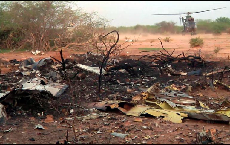 Paramédicos del Ministerio de Transporte, así como agentes de Protección Civil y de la Guardia Nacional Bolivariana, participaron en las labores de localización de la aeronave. AP/ARCHIVO