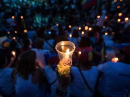 Venezolanos homenajean a muertos en las protestas contra Maduro