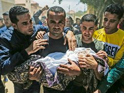 Una bebé palestina fue asesinada a causa del intenso bombardeo. AFP