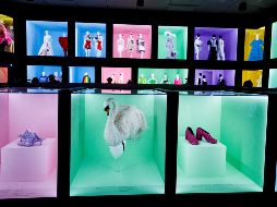 Varios diseños y objetos son expuestos en el Museo Metropolitano de Nueva York durante la 