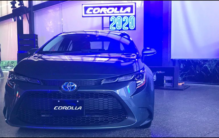 Este Corolla tiene un motor de 1.8 litros, 121 caballos de fuerza y un rendimiento de 29 kilómetros por litro. TWITTER/@ToyotaMex