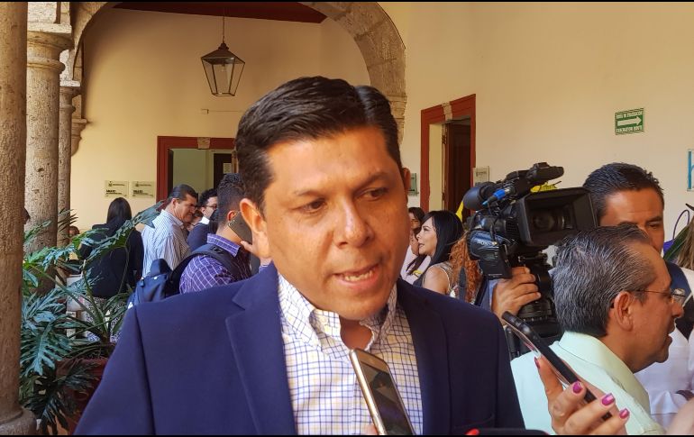 El panista Gustavo Macías Zambrano apuntó que su grupo parlamentario también presentará iniciativa sobre el tema. EL INFORMADOR/ R. Rivas