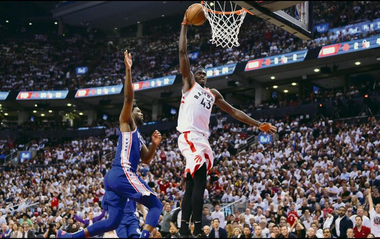 Pascal Siakam (#43) fue el líder anotador de los Raptors al aportar 25 puntos para la victoria de su equipo. AP