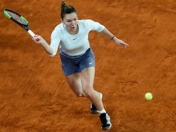 Halep, ganadora del Masters en 2016 y 2017, no dio ninguna opción a su rival, de la que se deshizo en apenas 44 minutos. AP / A. Comas