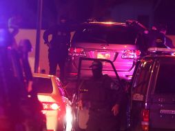 El Servicio Bolivariano de Inteligencia Nacional durante el operativo de ayer en Caracas para arrestar a Zambrano (dentro de la camioneta). EFE/ARCHIVO