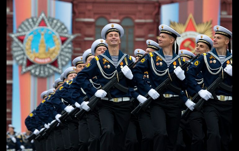 Más de 13 mil soldados desfilaron.