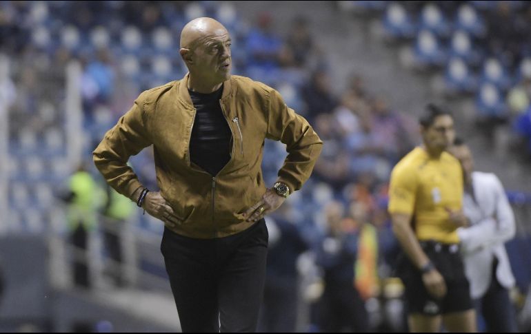 ''Respeto mucho a Chelís y estoy agradecido con él, pero no hacemos buen equipo juntos'', señaló Zamogilny en su cuenta oficial de Twitter. MEXSPORT / ARCHIVO