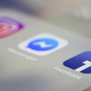 Cofundador de Facebook pide a EU romper "monopolio" de la compañía