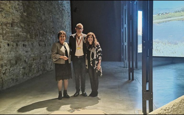 Lucina Jiménez, Pablo Vargas Lugo y Ana Sofía García Camil, en la videoinstalación del artista mexicano en la Bienal de Venecia 2019. FACEBOOK DE PABELLÓN DE MÉXICO