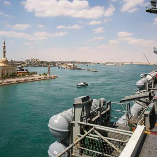 EU refuerza sus tropas en Oriente Medio con un buque y misiles