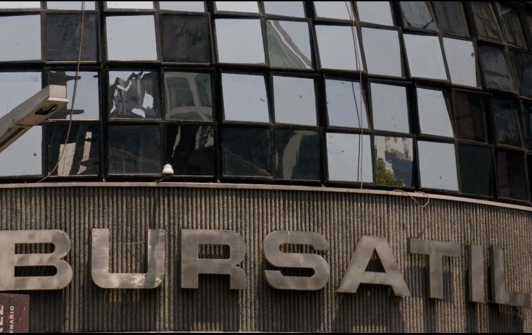 La mala racha que atraviesa el mercado mexicano está relacionada con la incertidumbre comercial entre Estados Unidos y China. AFP/ARCHIVO