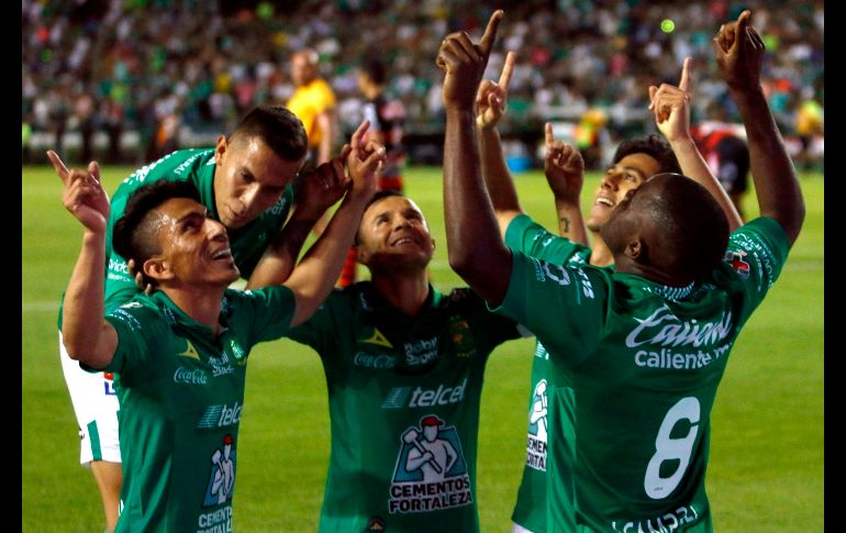 Así celebraron los Panzas Verdes uno de los dos goles de Joel Campbell. AFP/G. Becerra