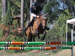 Para quedarse con la moña verde del primer lugar, Marcondes realizó una segunda fase sin puntos negativos y en un tiempo oficial de 35.85 segundos. EL INFORMADOR/G. Gallo