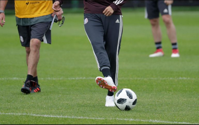 Los porteros Raúl Gudiño y Jonathan Orozco, así como el delantero Alexis Vega son los únicos elementos que se reportarán el lunes. SUN / ARCHIVO