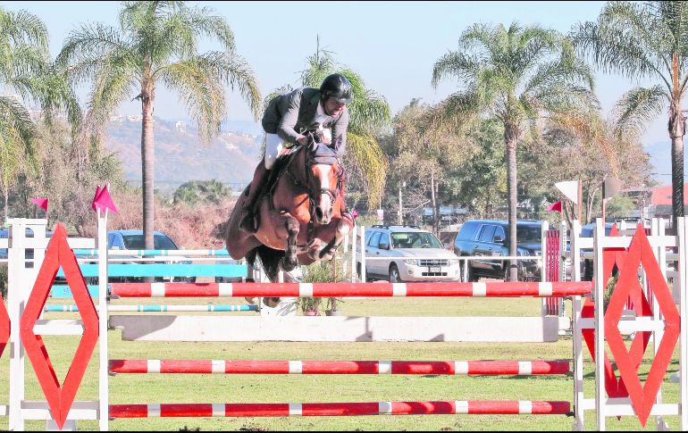 Saaib ganó el primer lugar en 1.30 metros con “Helolista Gph”. EL INFORMADOR / A. Camacho