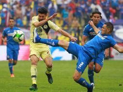 El clásico de cuartos de final América-Cruz Azul juntó en los dos partidos 66 mil 229 personas. NTX / ARCHIVO
