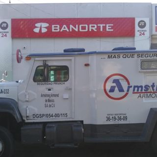 Concretan robo a camioneta de valores frente a la Clínica 110