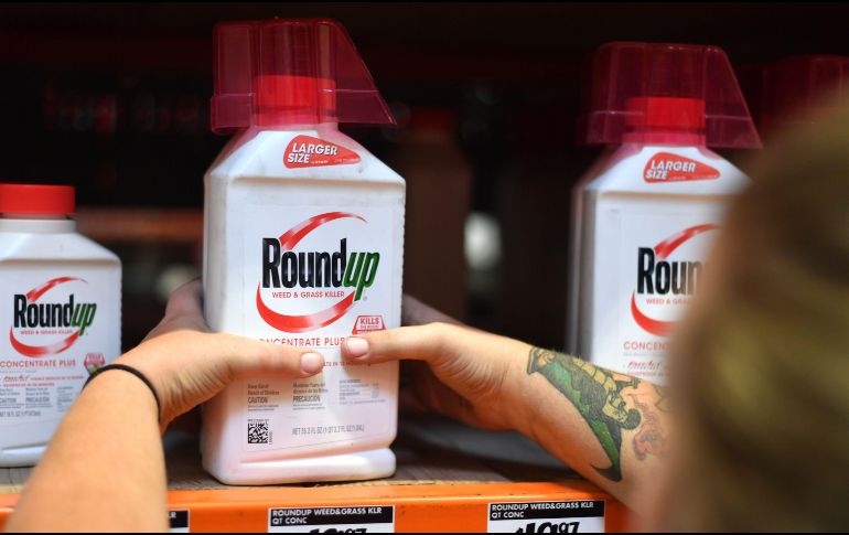 La empresa argumenta que la Agencia de Protección Ambiental considera al pesticida seguro. AFP/ARCHIVO