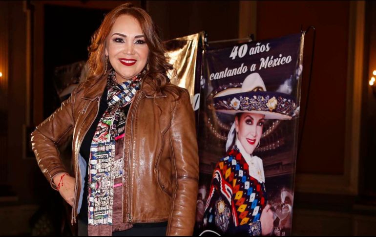 Aída Cuevas y Juan Gabriel fueron muy cercanos y buenos amigos. SUN / A. Salinas