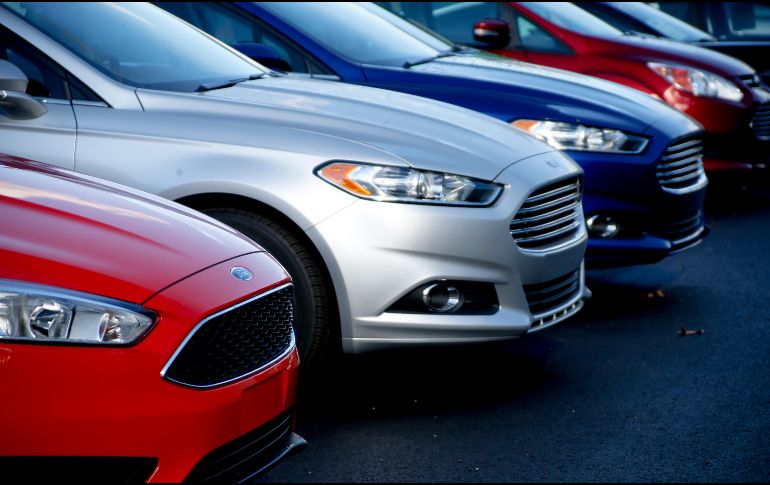 La empresa reconoció que tiene constancia de cuatro incidentes causados por el problema y que uno de ellos causó lesiones a una persona. AP / ARCHIVO