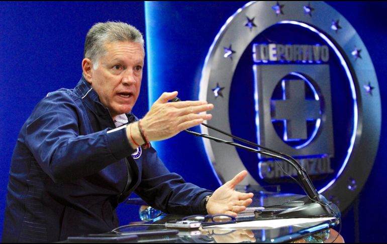 En rueda de prensa, Peláez descartó las salidas de Jesús Corona y Julio César Domínguez, así como los fichajes de Giovanni Dos Santos, Carlos González y Juan Pablo Vigón. NTX / J. Lira