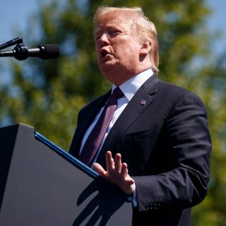 Trump veta compañías de telecomunicaciones extranjeras  para evitar espionaje