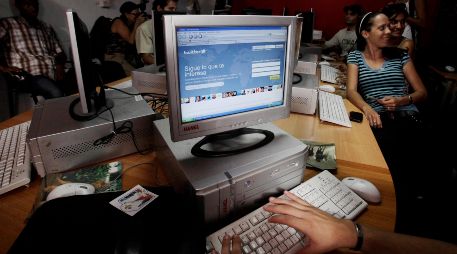 En el caso de banda ancha fija (BAF), México sumó 18 millones 478 mil 88 accesos a diciembre de 2018. AP/ ARCHIVO