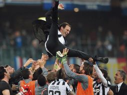 Massimiliano Allegri deja la Juventos con cinco títulos de la Serie A. AP