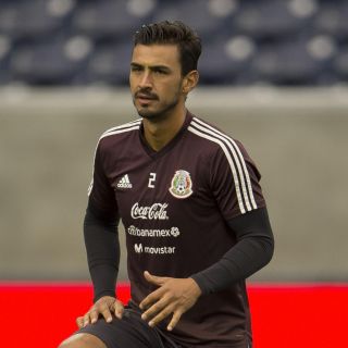 Chivas continúa negociación por Oswaldo Alanís