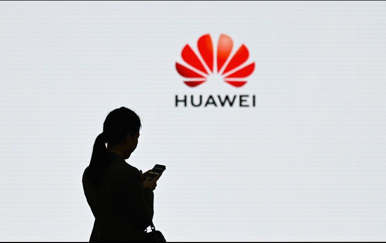 La empresa china afronta el reto de actualizar sus sistemas operativos alejados de Google. AFP/W. Zhao