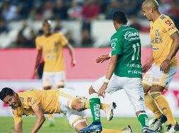 El duelo de la Jornada 1 entre León y Tigres resultó emocionante, con goles al inicio del encuentro y al final. Todo terminó con un salomónico empate a dos goles. MEXSPORT