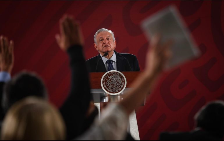 Andrés Manuel expuso a la CNTE que fortalecerá a las normales públicas, además de apoyar a los maestros de comunidades apartadas del país. NTX / J. Espinosa