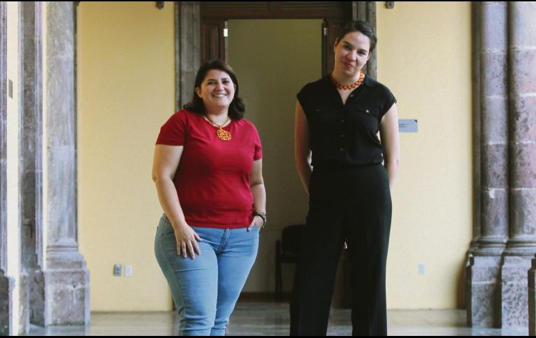 Mónica Camacho y Daniela López detallan los pormenores del Encuentro de Teatro del Interior. EL INFORMADOR / E. Barrera