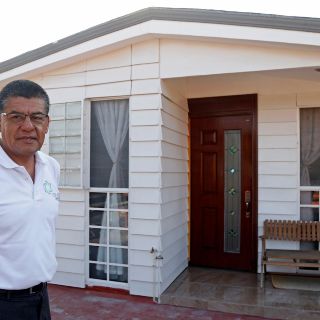 Convierte desechos plásticos en casas resistentes a sismos