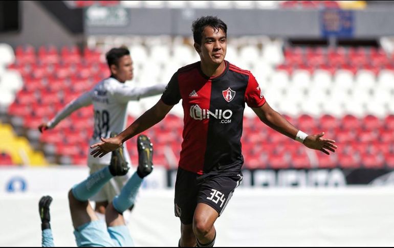 Leonardo Correa anota el primer gol de los Rojinegros al 34'. TWITTER/@atlasfc