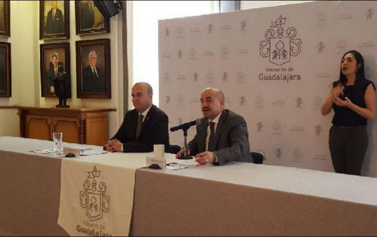 En ambos casos, la Contraloría presentó denuncias ante la Fiscalía Anticorrupción y dijo que actualmente hay otros 53 procedimientos abiertos que se investigan en el Ayuntamiento. TWITTER/ @GuadalajaraGob