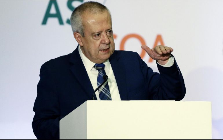 El titular de la SHCP, Carlos Urzúa Macías, durante la conferencia 