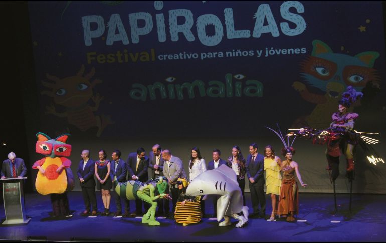 Autoridades gubernamentales y de la Universidad de Guadalajara inauguraron la edición 24 de Papirolas. EL INFORMADOR / E. Barrera