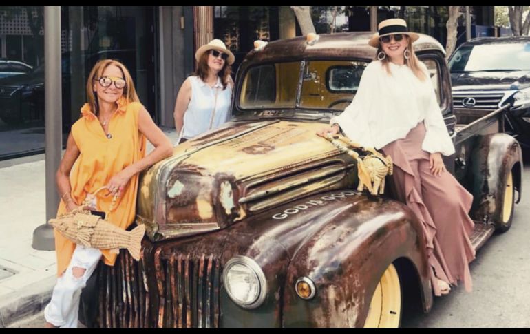 Cecy Rabinovitz con sus amigas.