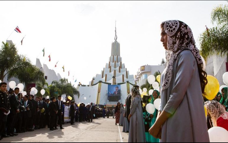 Su cercanía con la esfera política desde su fundación ha contribuido a la consolidación de la Iglesia La Luz del Mundo en México, al sumar 600 mil fieles, y extenderse a otros países. EL INFORMADOR / ARCHIVO