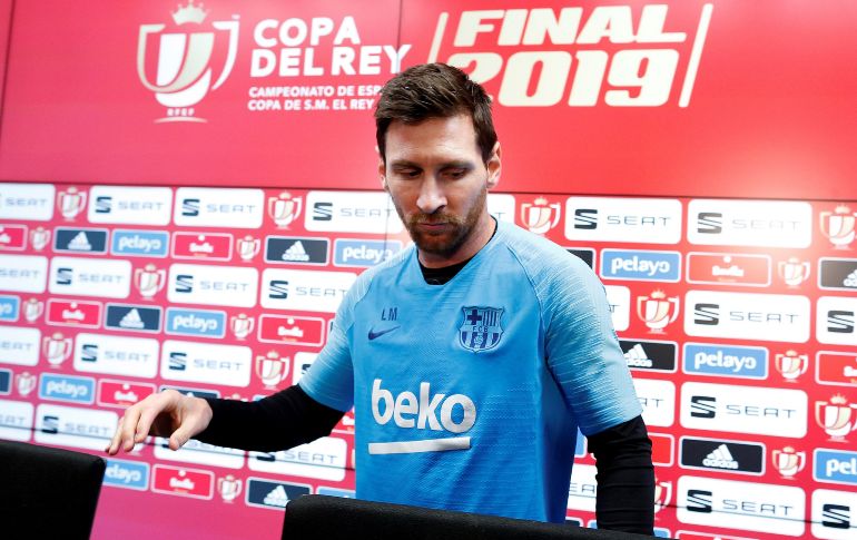 ''El año pasado hicimos el doblete y quedó manchado por la eliminación, y este año podemos hacer otro doblete, con una mancha mucho más grande (…) Más allá de eso, el resto fue bueno'', explicó el jugador. EFE / A. García