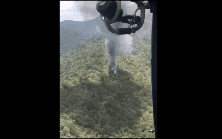 Desde el 17 de mayo las fuerzas federales y estatales trabajan para extinguir un incendio en la sierra del municipio de Jalpan de Serra, Querétaro. TWITTER