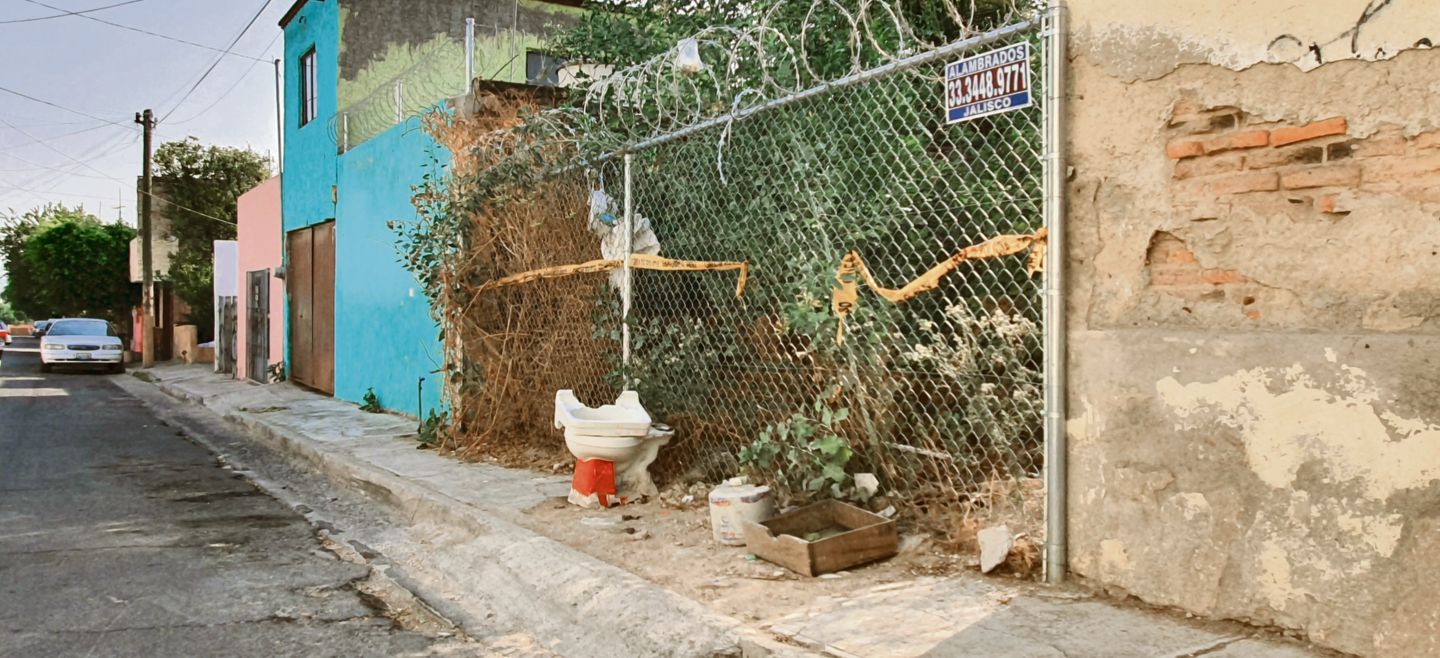 En este inmueble de Santa Elena de la Cruz se encontró una fosa de la que se exhumaron 10 cuerpos. EL INFORMADOR / J. Armendáriz