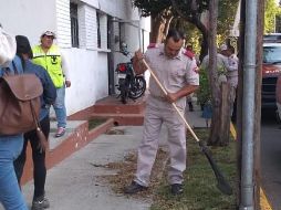 Recolección de basura y plantado de árboles fue la base del saneamiento de los parques. TWITTER / @PCYBOMGDL