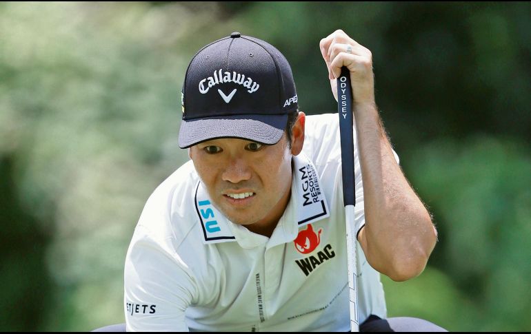 Kevin Na lidera la competencia en campo de Colonial Country Club. AFP