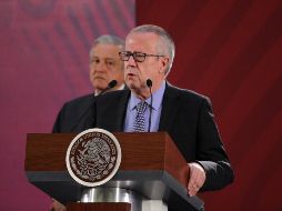 Durante la conferencia de prensa, Urzúa añadió que hay una línea de crédito abierta por 75 mil millones de dólares. NTX / G. Granados